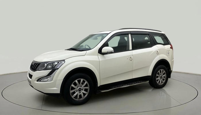 2018 Mahindra XUV500 W9, Diesel, Manual, 91,046 km, Left Front Diagonal