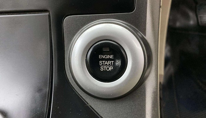 2018 Mahindra XUV500 W9, Diesel, Manual, 91,046 km, Keyless Start/ Stop Button