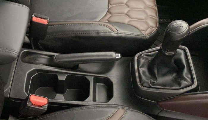 2024 Maruti Grand Vitara SIGMA SMART HYBRID, Petrol, Manual, 9,173 km, Gear Lever