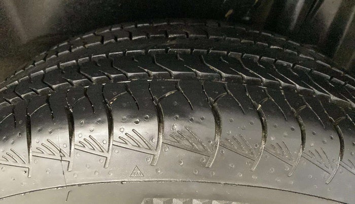 2024 Maruti Grand Vitara SIGMA SMART HYBRID, Petrol, Manual, 9,173 km, Left Rear Tyre Tread