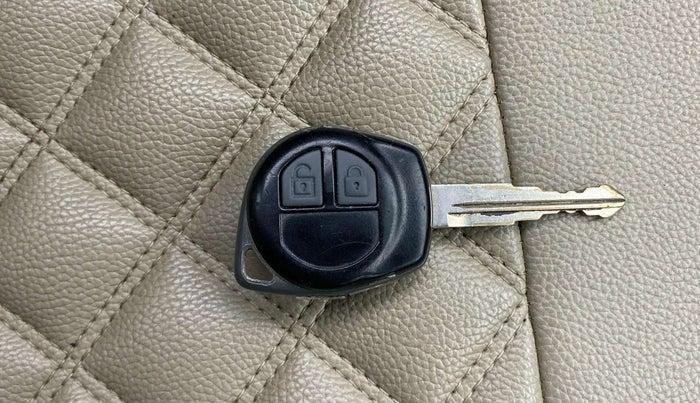 2017 Maruti Wagon R 1.0 VXI, Petrol, Manual, 30,441 km, Key Close Up