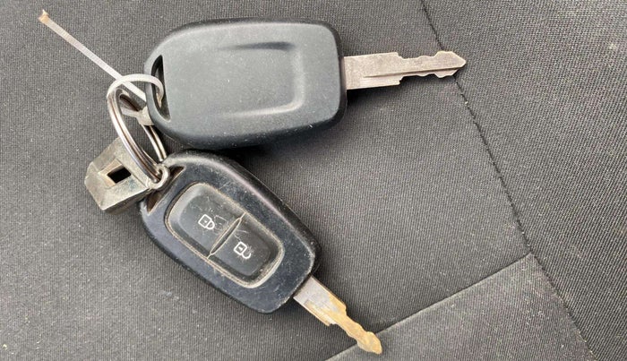 2019 Renault Kwid RXL, Petrol, Manual, 34,166 km, Key Close Up