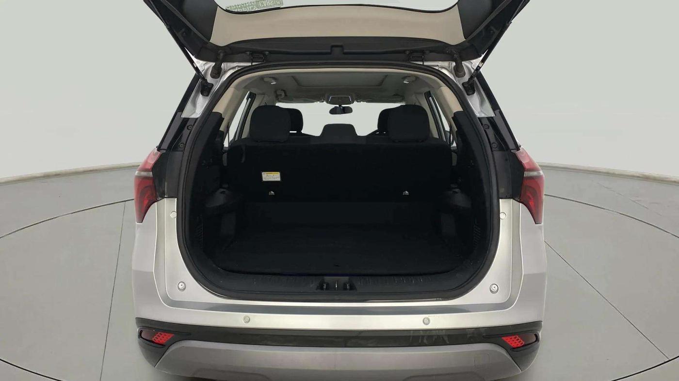 2022 Mahindra XUV700 AX 5 P AT 5 STR, Petrol, Automatic, 17,417 km, Boot Open Zoomed View