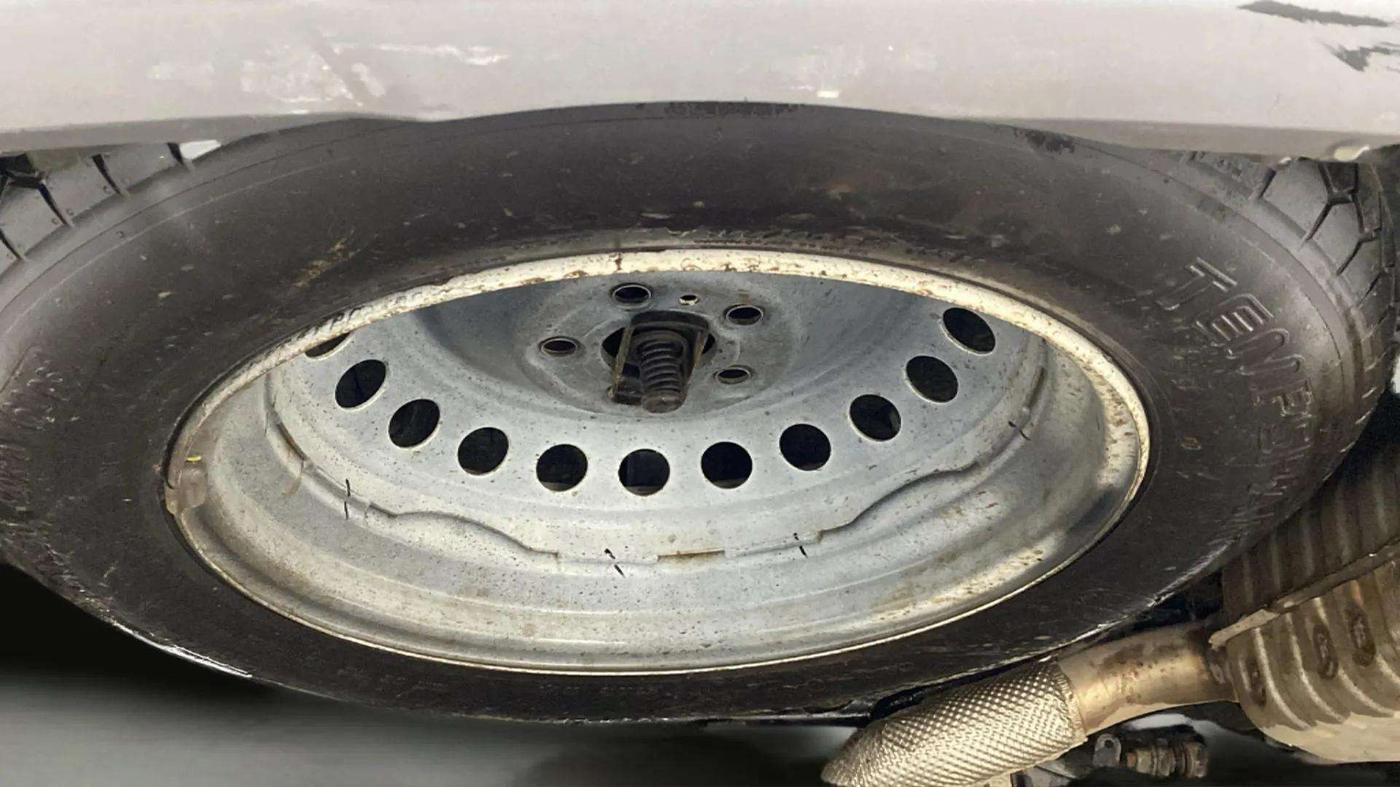 2022 Mahindra XUV700 AX 5 P AT 5 STR, Petrol, Automatic, 17,417 km, Spare Tyre