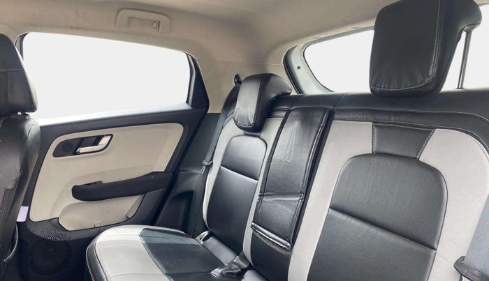 2022 Tata ALTROZ XZ I-TURBO PETROL, Petrol, Manual, 20,697 km, Right Side Rear Door Cabin