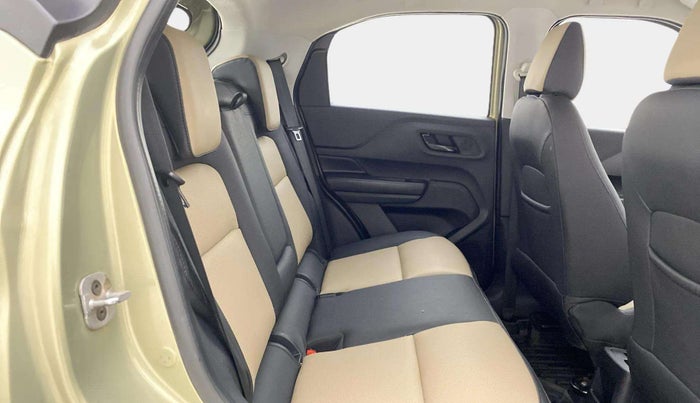 2022 Tata PUNCH CREATIVE 1.2 MT KAZIRANGA EDITION , Petrol, Manual, 36,389 km, Right Side Rear Door Cabin