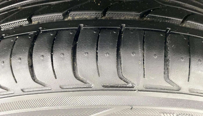 2013 Honda Amaze 1.2L I-VTEC S, Petrol, Manual, 36,569 km, Right Rear Tyre Tread