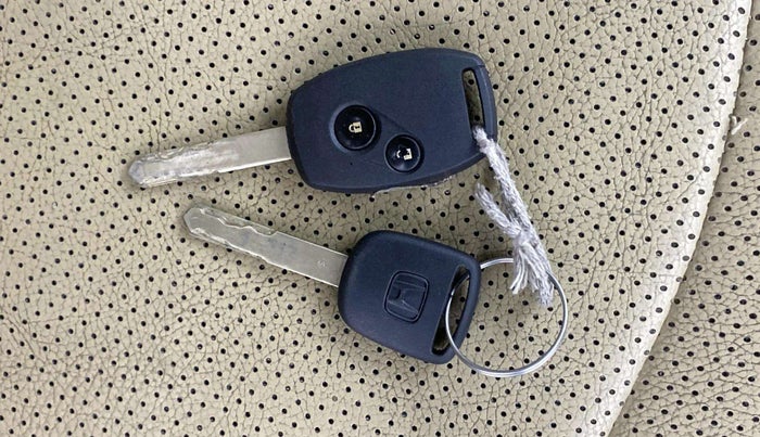 2013 Honda Amaze 1.2L I-VTEC S, Petrol, Manual, 36,569 km, Key Close Up