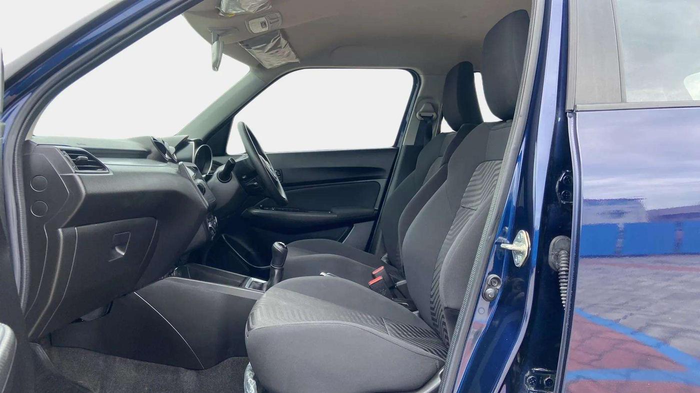 2023 Maruti Swift VXI, Petrol, Manual, 11,239 km, Right Side Front Door Cabin