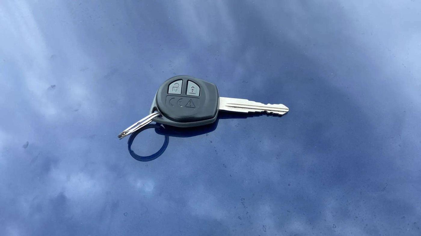 2023 Maruti Swift VXI, Petrol, Manual, 11,239 km, Key Close Up