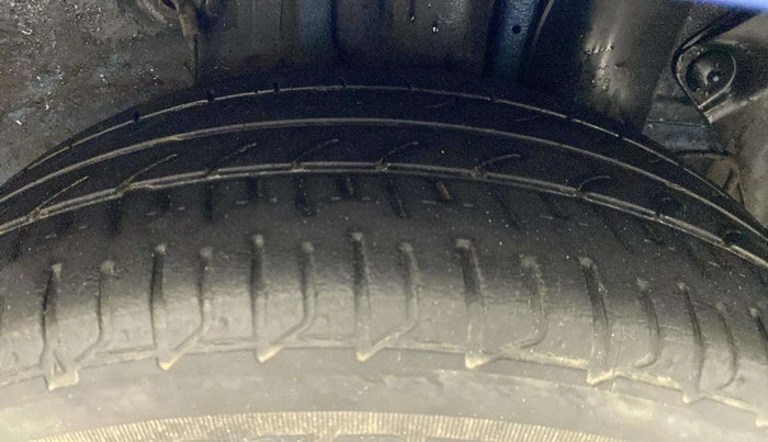 2019 Hyundai Elite i20 ASTA (O) CVT, Petrol, Automatic, 31,451 km, Left Rear Tyre Tread