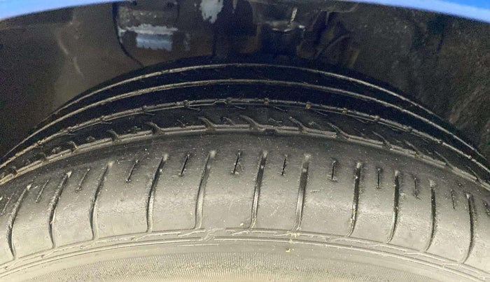 2019 Hyundai Elite i20 ASTA (O) CVT, Petrol, Automatic, 31,451 km, Left Front Tyre Tread