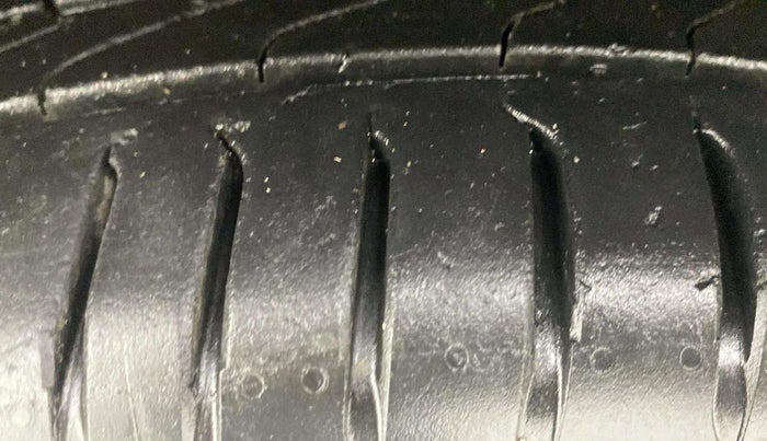 2018 Hyundai Creta E PLUS 1.6 PETROL, Petrol, Manual, 56,164 km, Left Front Tyre Tread