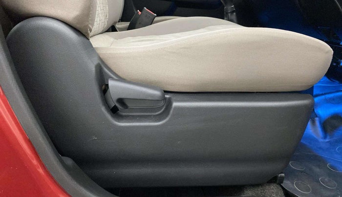 2014 Maruti Wagon R 1.0 VXI, Petrol, Manual, 39,951 km, Driver Side Adjustment Panel