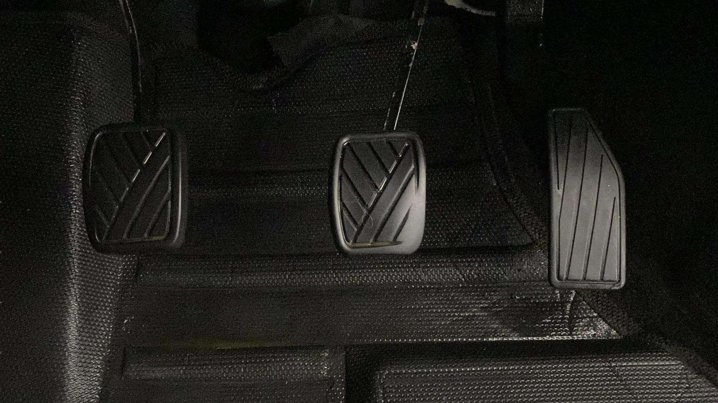 2017 Maruti IGNIS DELTA 1.2, Petrol, Manual, 36,152 km, Pedals