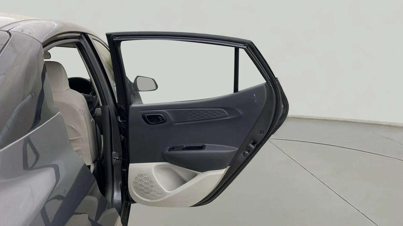 2021 Hyundai AURA S 1.2 AMT, Petrol, Automatic, 19,095 km, RHS Rear Door