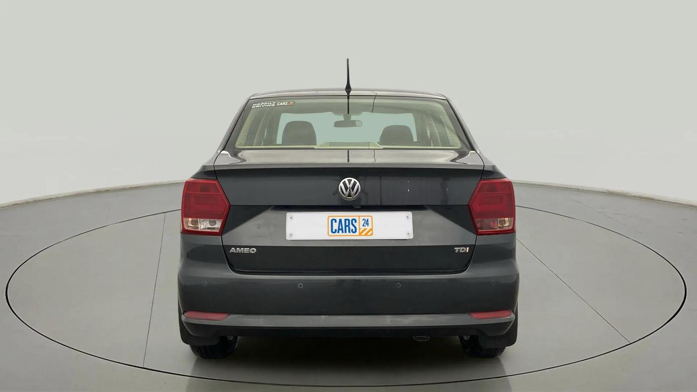2017 Volkswagen Ameo HIGHLINE PLUS 1.5L AT 16 ALLOY, Diesel, Automatic, 66,860 km, Back/Rear