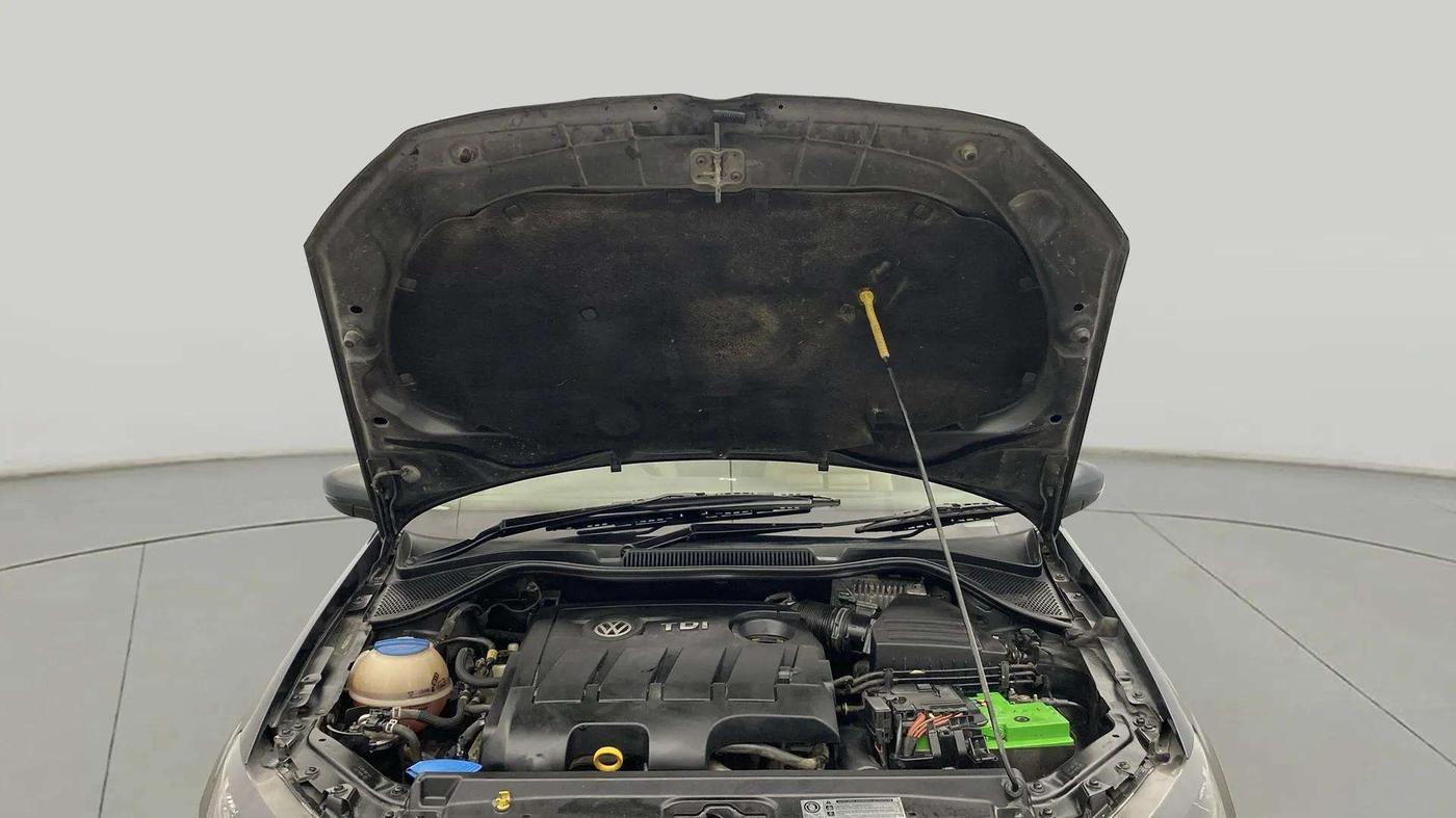 2017 Volkswagen Ameo HIGHLINE PLUS 1.5L AT 16 ALLOY, Diesel, Automatic, 66,860 km, Open Bonet