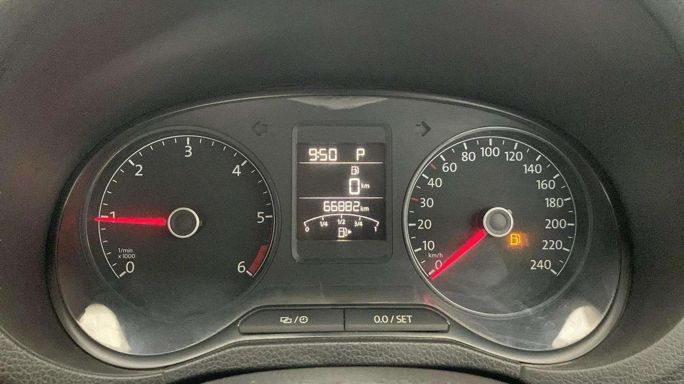 2017 Volkswagen Ameo HIGHLINE PLUS 1.5L AT 16 ALLOY, Diesel, Automatic, 66,860 km, Odometer Image