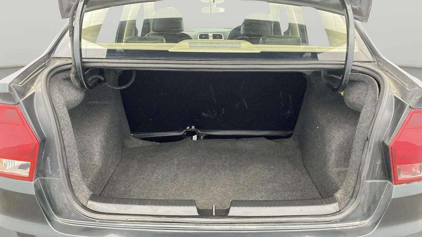 2017 Volkswagen Ameo HIGHLINE PLUS 1.5L AT 16 ALLOY, Diesel, Automatic, 66,860 km, Boot Open Zoomed View