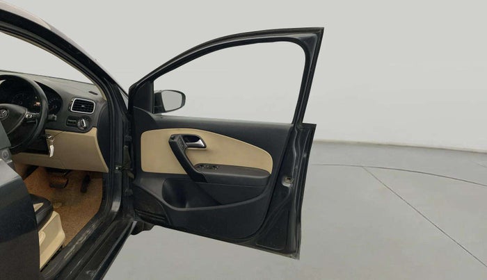 2017 Volkswagen Ameo HIGHLINE PLUS 1.5L AT 16 ALLOY, Diesel, Automatic, 66,860 km, RHS Front Door