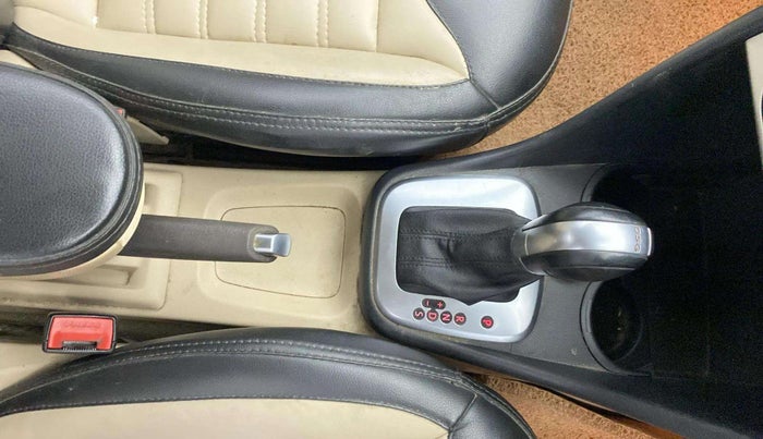2017 Volkswagen Ameo HIGHLINE PLUS 1.5L AT 16 ALLOY, Diesel, Automatic, 66,860 km, Gear Lever