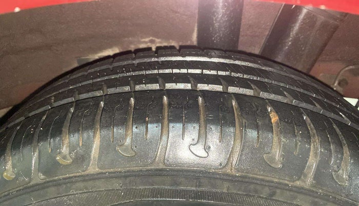 2015 Hyundai Grand i10 SPORTZ 1.2 KAPPA VTVT, Petrol, Manual, 18,762 km, Left Rear Tyre Tread