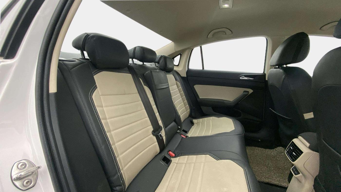 2023 Skoda SLAVIA AMBITION 1.0L TSI MT, Petrol, Manual, 28,961 km, Right Side Rear Door Cabin