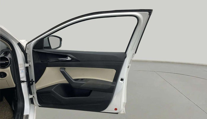 2023 Skoda SLAVIA AMBITION 1.0L TSI MT, Petrol, Manual, 28,828 km, RHS Front Door