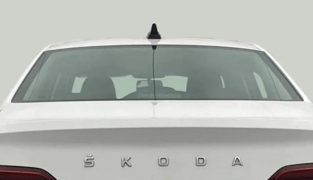 2023 Skoda SLAVIA AMBITION 1.0L TSI MT, Petrol, Manual, 28,828 km, Rear Windshield