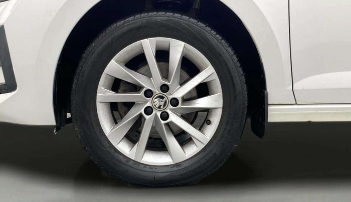 2023 Skoda SLAVIA AMBITION 1.0L TSI MT, Petrol, Manual, 28,828 km, Left Front Wheel