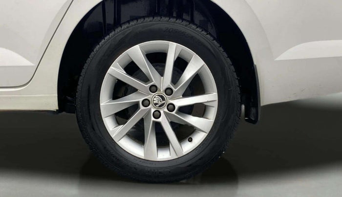 2023 Skoda SLAVIA AMBITION 1.0L TSI MT, Petrol, Manual, 28,828 km, Left Rear Wheel
