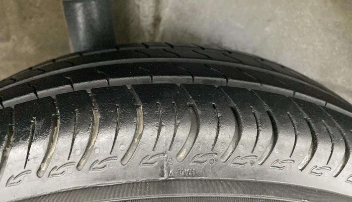 2019 Maruti New Wagon-R VXI 1.2, Petrol, Manual, 54,443 km, Right Rear Tyre Tread