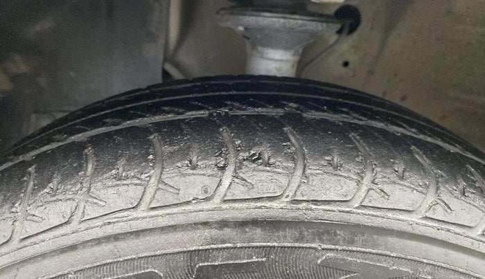2019 Maruti New Wagon-R VXI 1.2, Petrol, Manual, 54,443 km, Left Front Tyre Tread