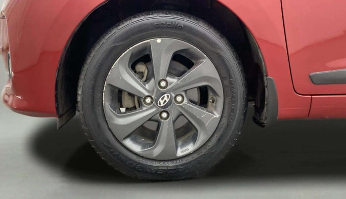 2018 Hyundai Grand i10 SPORTZ 1.2 KAPPA VTVT DUAL TONE, Petrol, Manual, 28,071 km, Left Front Wheel