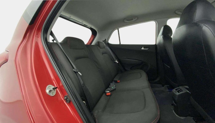 2018 Hyundai Grand i10 SPORTZ 1.2 KAPPA VTVT DUAL TONE, Petrol, Manual, 28,071 km, Right Side Rear Door Cabin