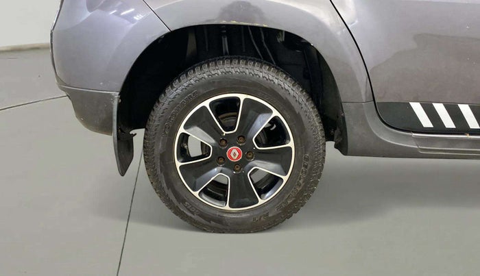 2018 Renault Duster RXS CVT, CNG, Automatic, 90,653 km, Right Rear Wheel