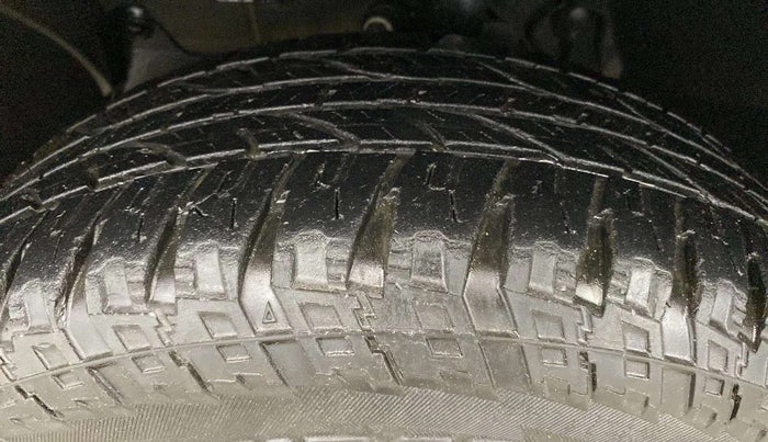 2018 Renault Duster RXS CVT, CNG, Automatic, 90,653 km, Left Front Tyre Tread