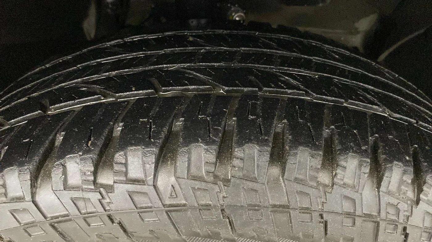 2018 Renault Duster RXS CVT, CNG, Automatic, 90,552 km, Right Front Tyre Tread