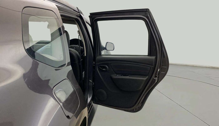 2018 Renault Duster RXS CVT, CNG, Automatic, 90,653 km, RHS Rear Door