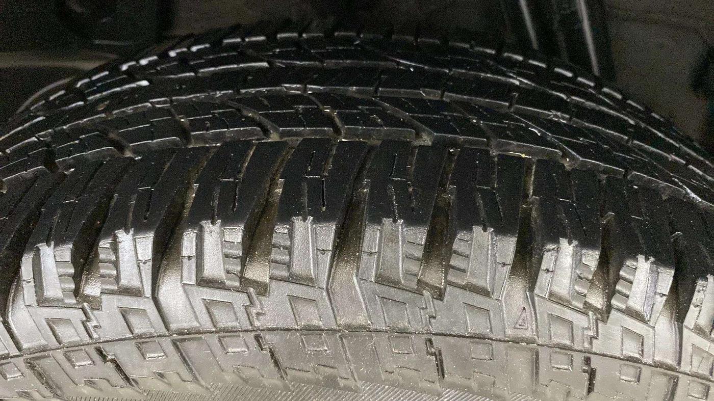 2018 Renault Duster RXS CVT, CNG, Automatic, 90,552 km, Right Rear Tyre Tread