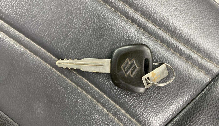 2022 Maruti Eeco 5 STR AC (O), Petrol, Manual, 35,396 km, Key Close Up