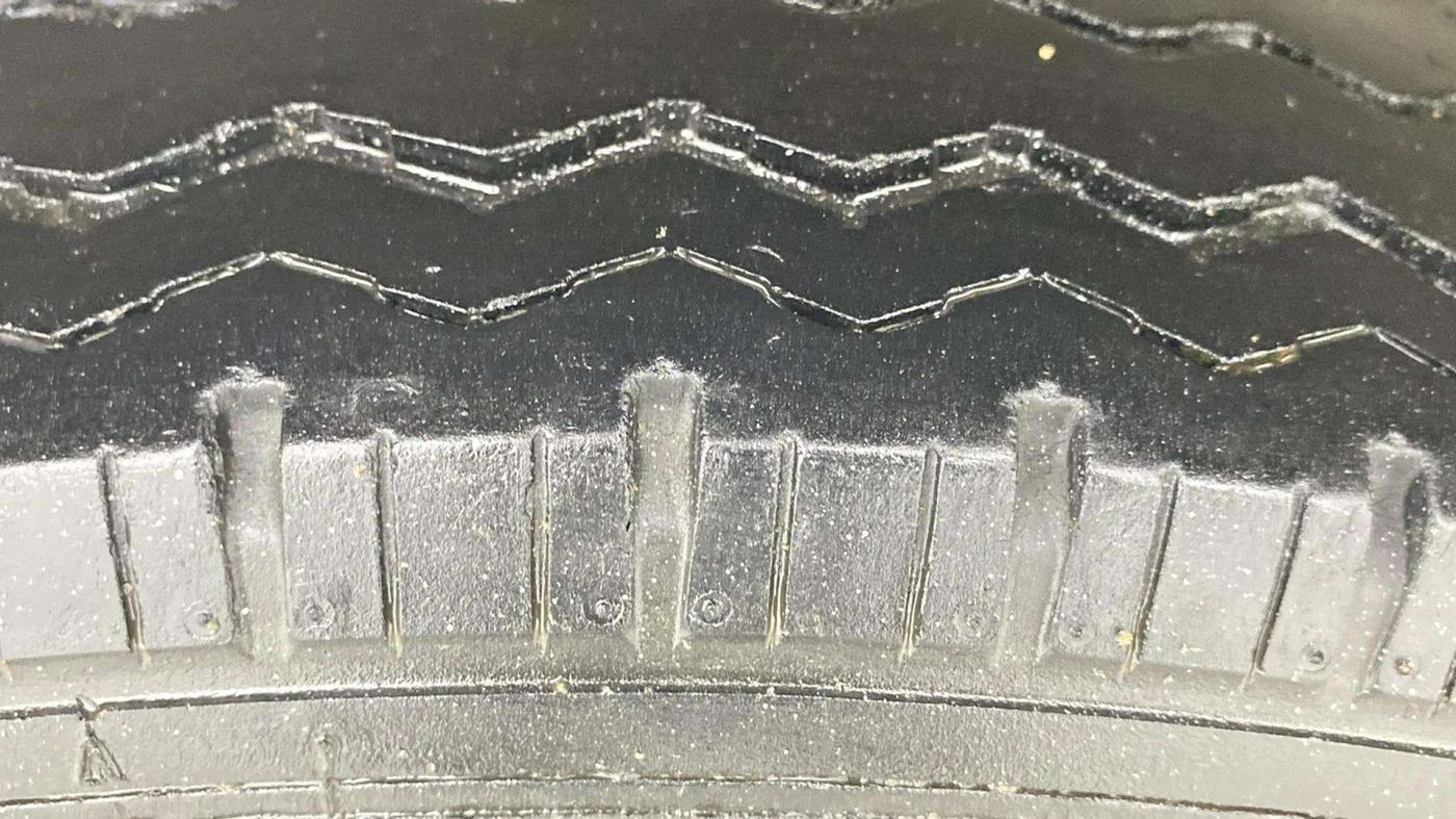 2022 Maruti Eeco 5 STR AC (O), Petrol, Manual, 35,396 km, Right Rear Tyre Tread