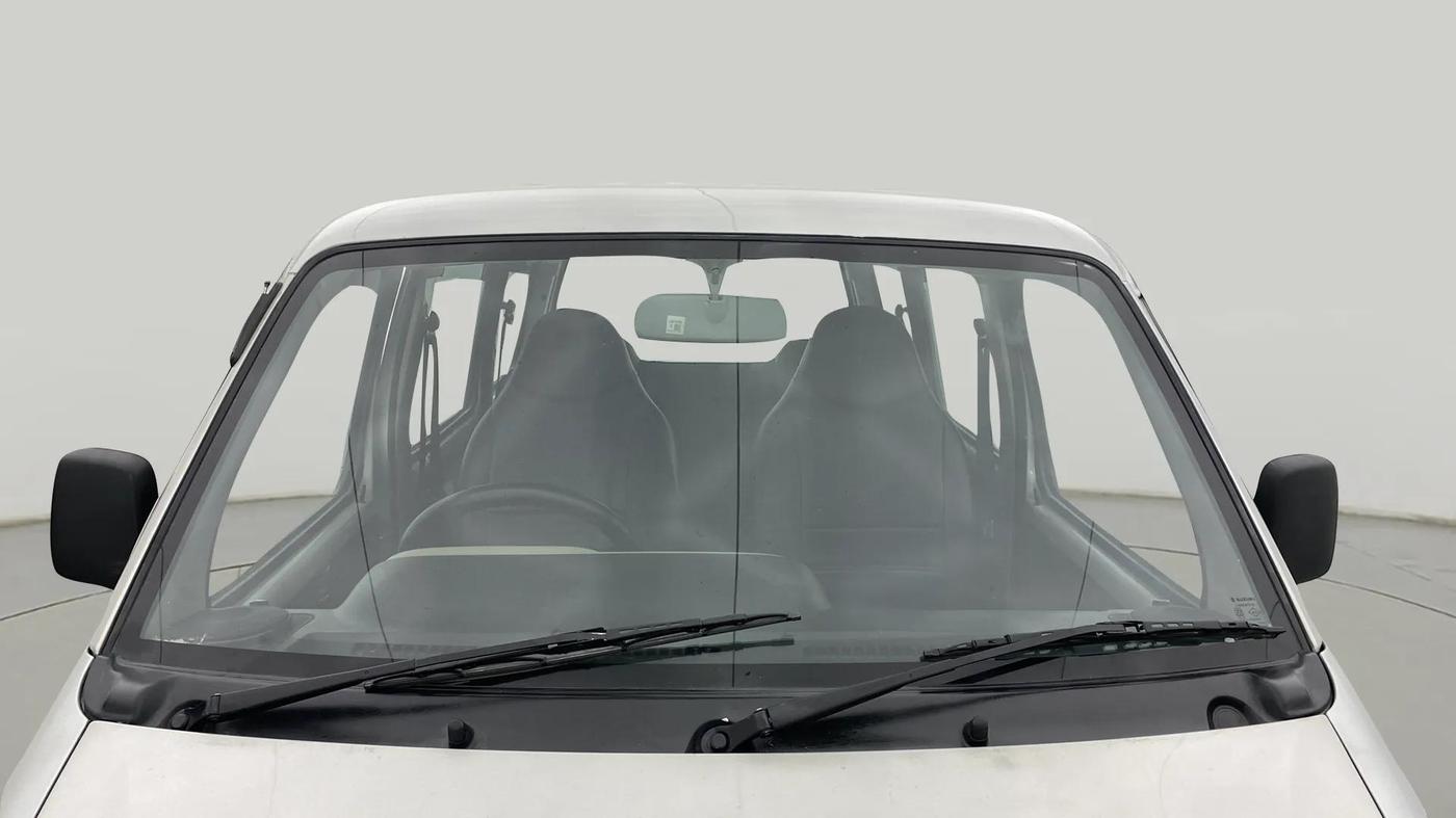 2022 Maruti Eeco 5 STR AC (O), Petrol, Manual, 35,396 km, Front Windshield