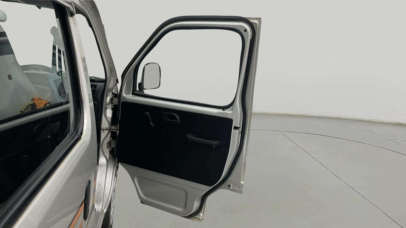 2022 Maruti Eeco 5 STR AC (O), Petrol, Manual, 35,396 km, RHS Front Door