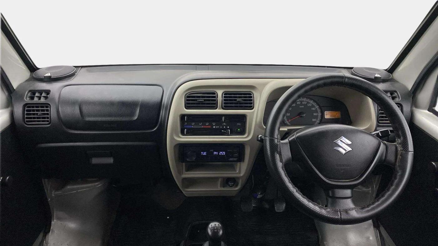 2022 Maruti Eeco 5 STR AC (O), Petrol, Manual, 35,396 km, Dashboard
