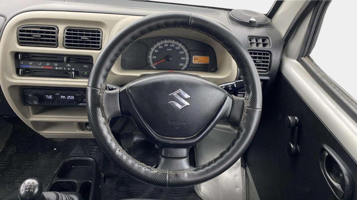 2022 Maruti Eeco 5 STR AC (O), Petrol, Manual, 35,396 km, Steering Wheel Close Up