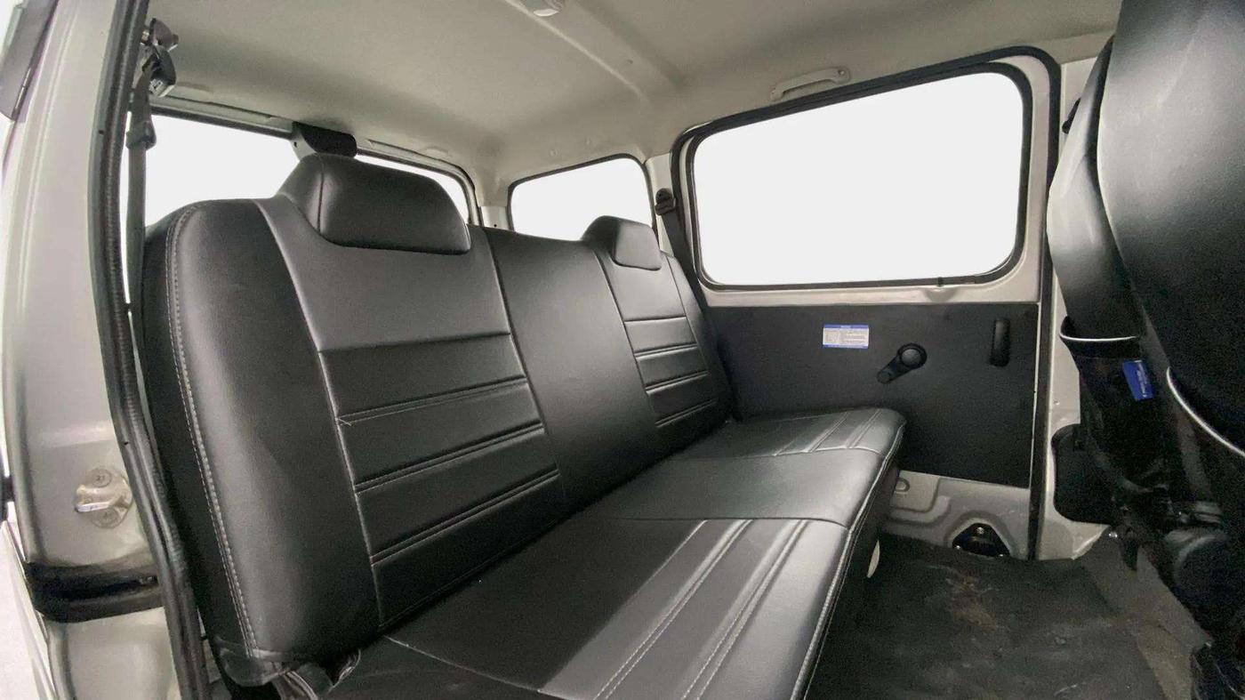 2022 Maruti Eeco 5 STR AC (O), Petrol, Manual, 35,396 km, Right Side Rear Door Cabin