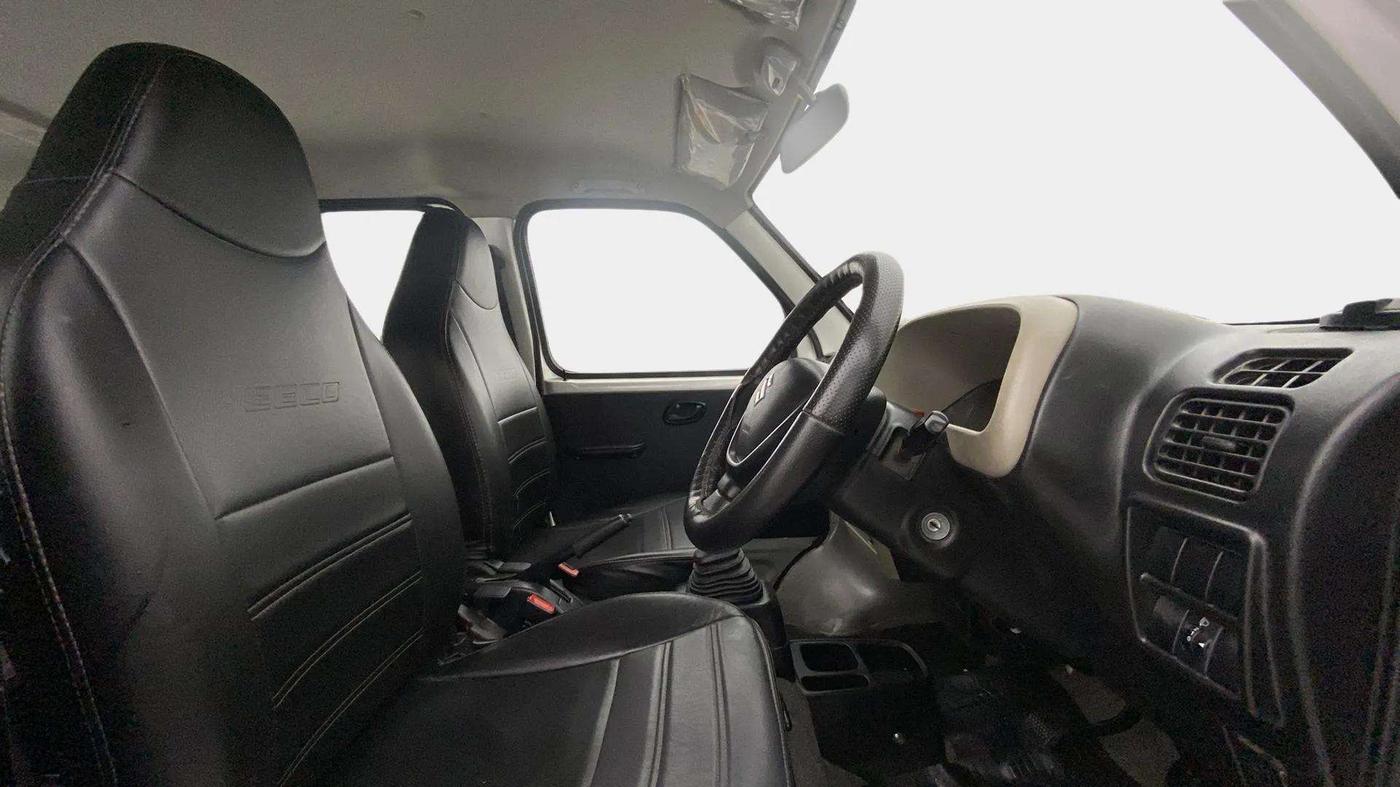 2022 Maruti Eeco 5 STR AC (O), Petrol, Manual, 35,396 km, Right Side Front Door Cabin