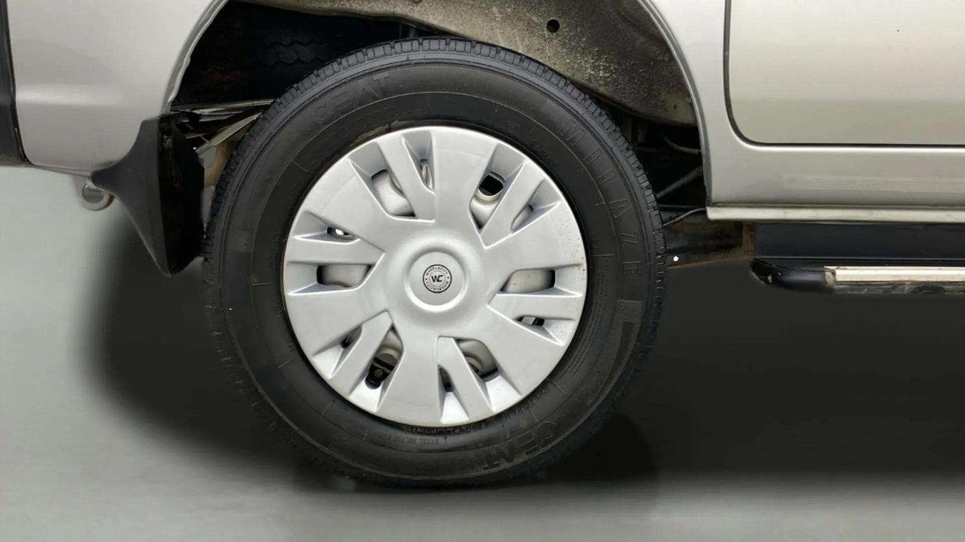 2022 Maruti Eeco 5 STR AC (O), Petrol, Manual, 35,396 km, Right Rear Wheel